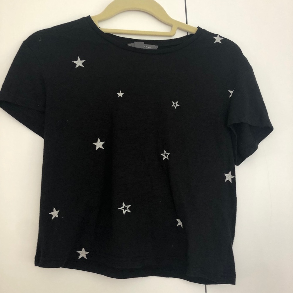 Black and white star top, good condition!!